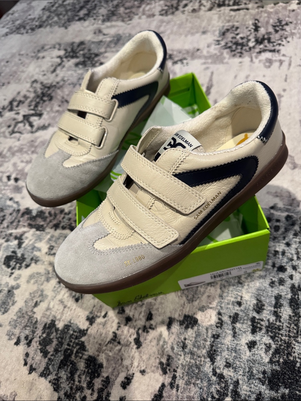Sam Edelman women’s Cream & Navy Velcro Sneakers. Size 9